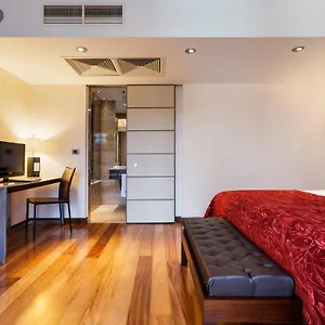 4* فندق أويروستارز سنتر